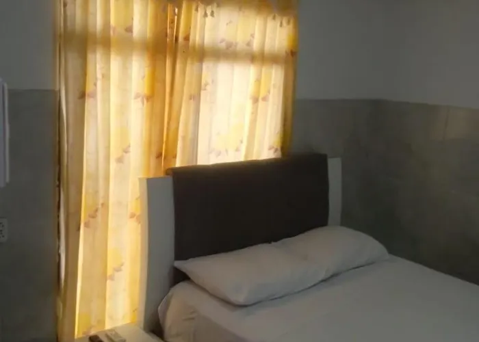Apartamentos Y Habitaciones Cerca A Marbella