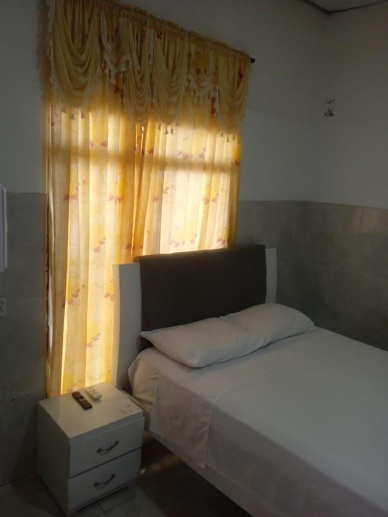Hostal Y Cerca A Marbella *